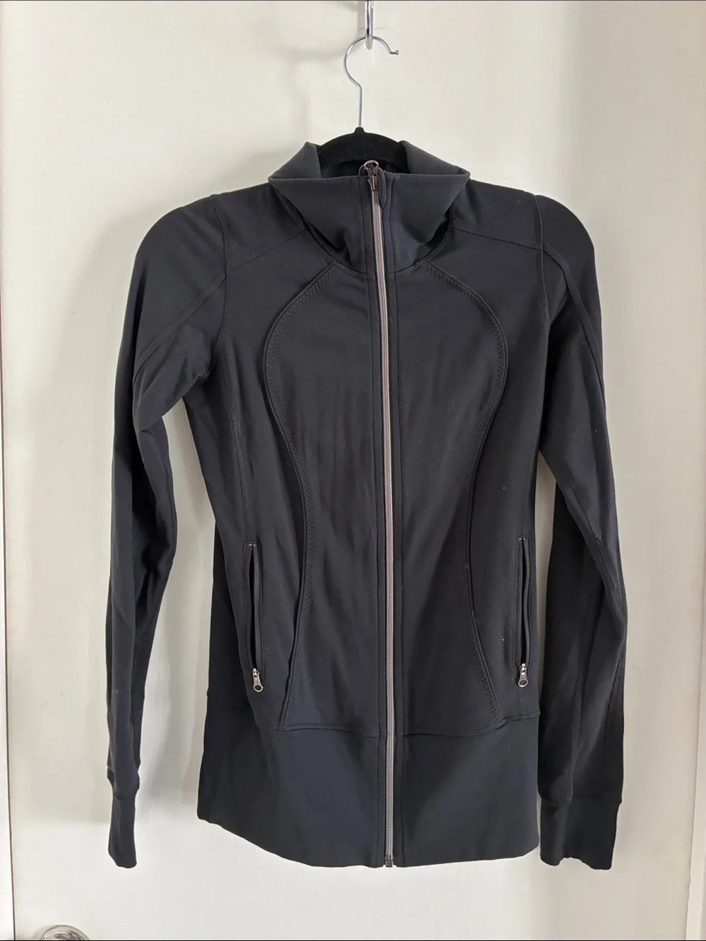 Lululemon Women’s Black Full-Zip Active Jacket size 2